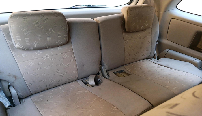 2011 Toyota Innova 2.5 G4 8 STR, Diesel, Manual, 51,074 km, interior