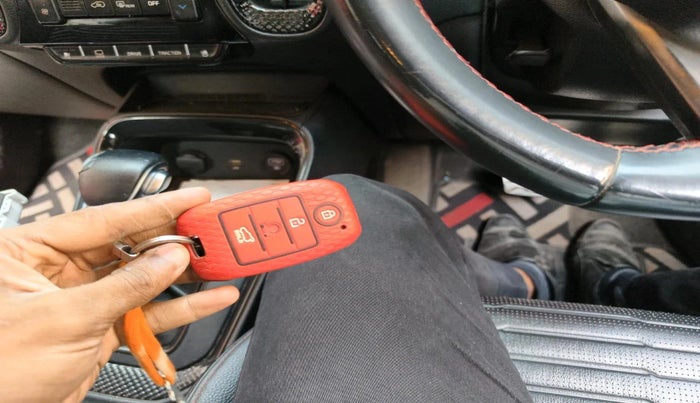 2020 KIA SONET GTX PLUS 1.0 DCT, Petrol, Automatic, 74,815 km, interior