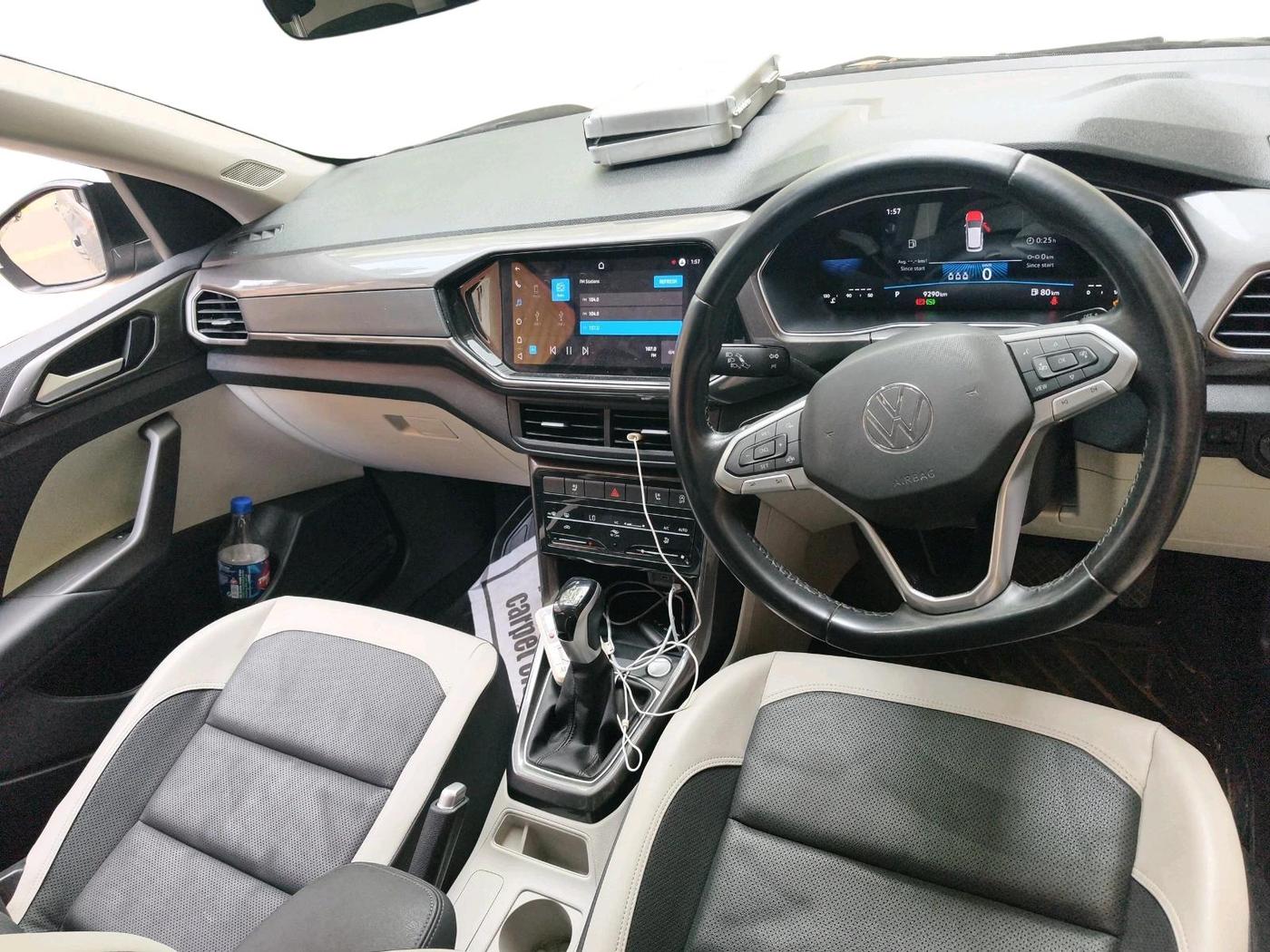 2023 Volkswagen TAIGUN TOPLINE 1.0 TSI AT, Petrol, Automatic, 9,290 km, interior