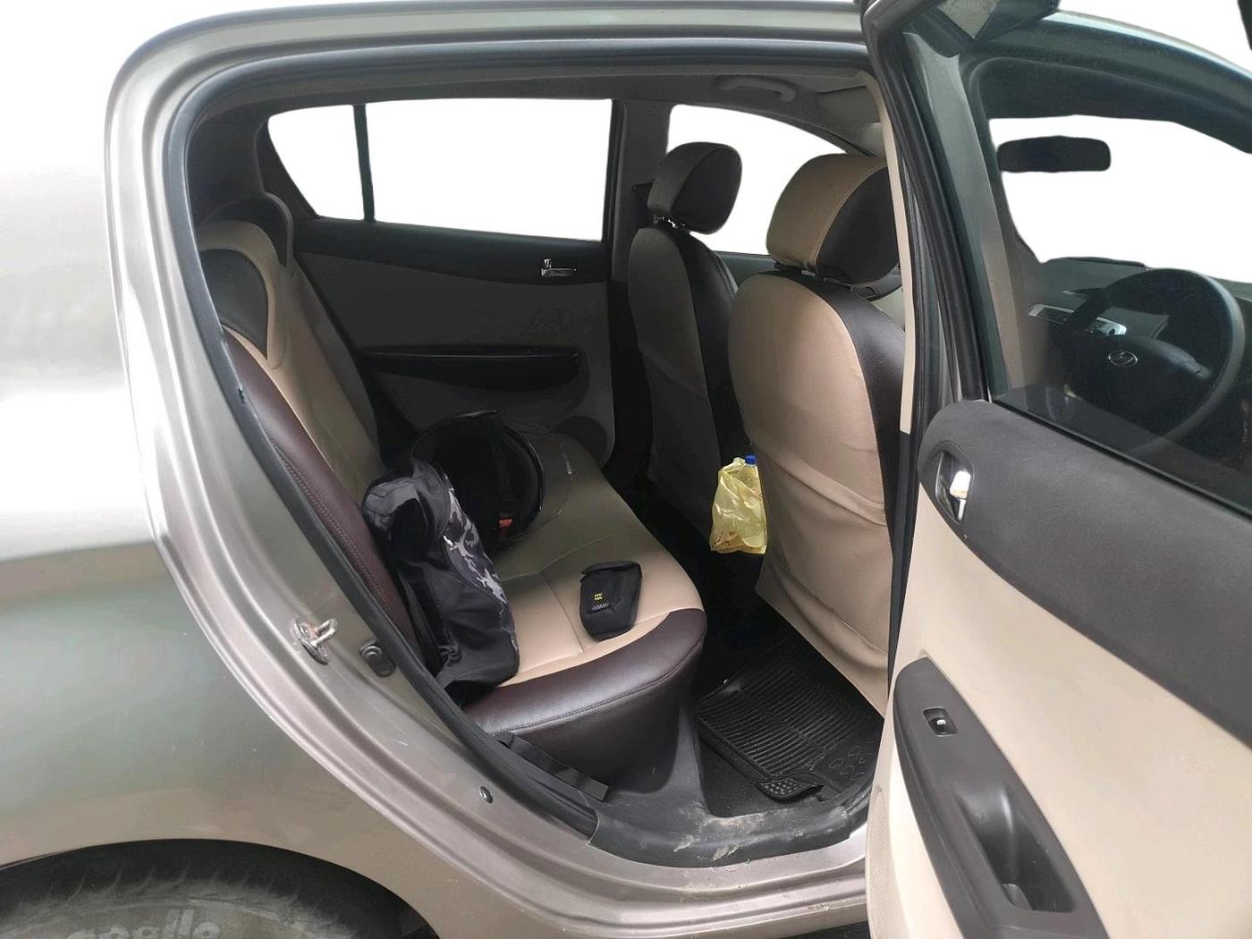 2012 Hyundai i20 MAGNA (O) 1.2, Petrol, Manual, 53,564 km, interior