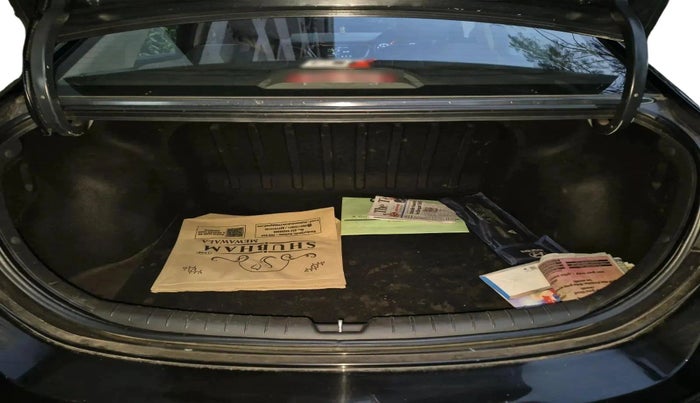 2017 Hyundai Verna 1.6 VTVT SX, Petrol, Manual, 88,093 km, exterior