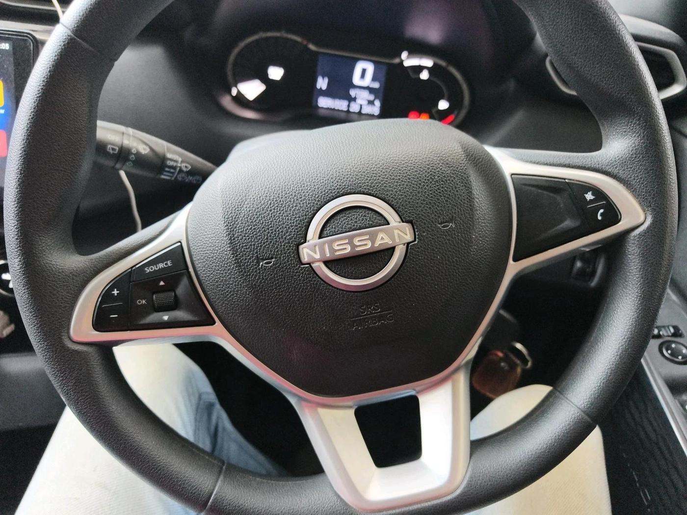 2025 Nissan MAGNITE Acenta B4D 1.0 Petrol AMT, Petrol, Automatic, 5,100 km, interior