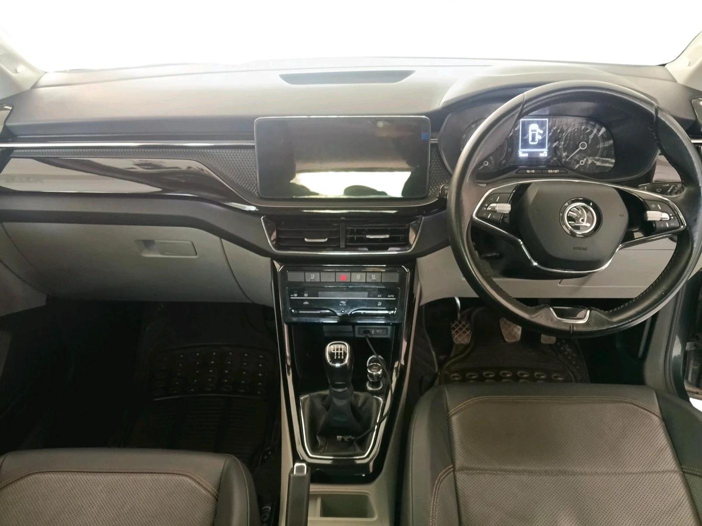 2021 Skoda KUSHAQ STYLE 1.0L TSI MT, Petrol, Manual, 38,684 km, interior