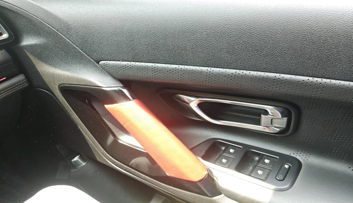 2023 Tata Harrier FEARLESS PLUS DUAL TONE AT, Diesel, Automatic, 21,977 km, interior