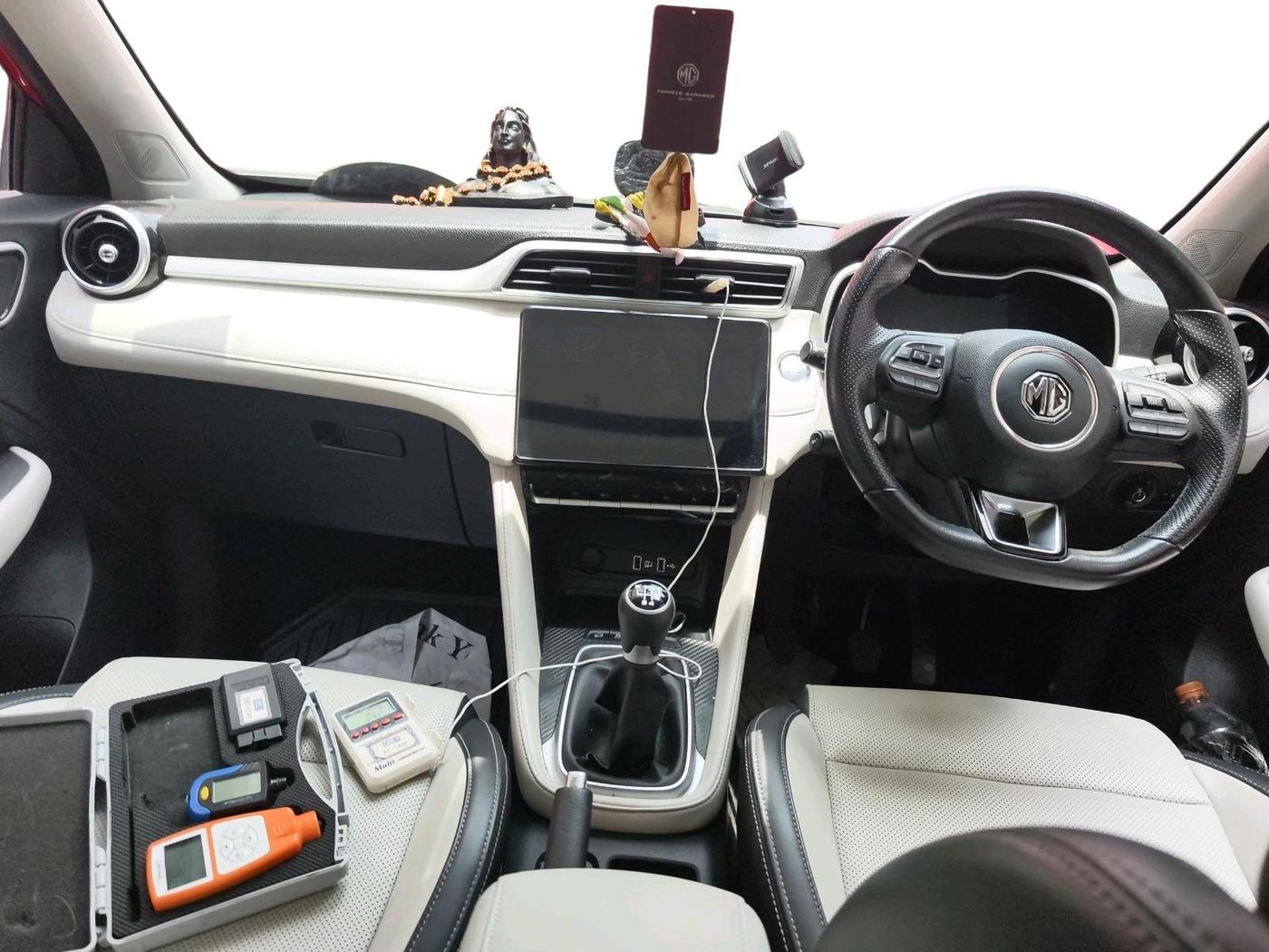 2022 MG ASTOR SHARP 1.5 MT, Petrol, Manual, 13,400 km, interior