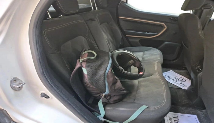 2022 Renault Kiger RXT (O) MT, Petrol, Manual, 360 km, interior