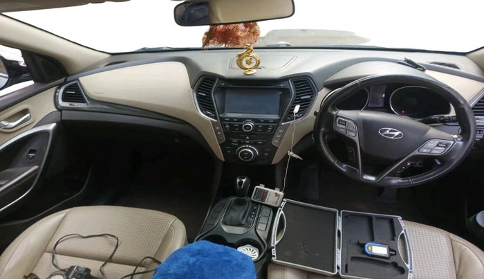 2016 Hyundai Santa Fe 2 WD AT, Diesel, Automatic, 65,423 km, interior