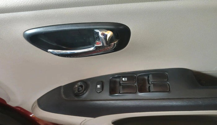 2012 Hyundai i10 SPORTZ 1.2, Petrol, Manual, 1,03,668 km, interior