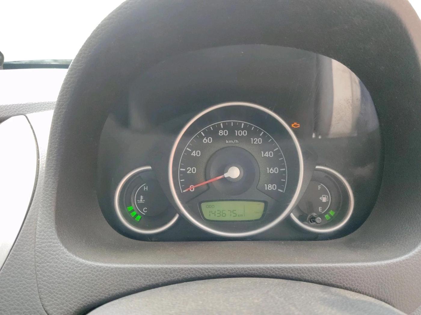 2011 Hyundai Eon SPORTZ, CNG, Manual, 1,43,675 km, interior