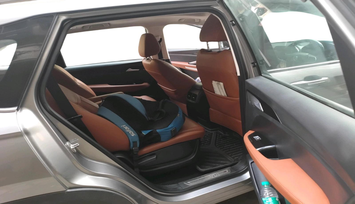 2021 MG HECTOR PLUS SHARP 1.5 PETROL TURBO HYBRID MT 6-STR, Petrol, Manual, 52,984 km, interior