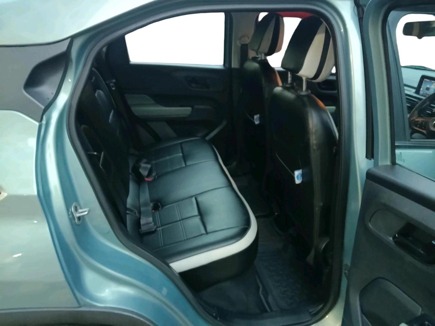 2024 Tata PUNCH ADVENTURE RHYTHM PACK AMT, Petrol, Automatic, 10,372 km, interior