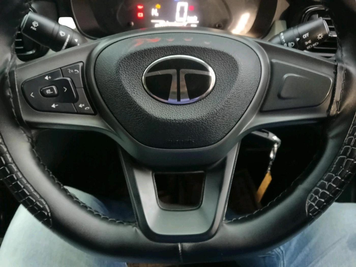 2024 Tata PUNCH ADVENTURE RHYTHM PACK AMT, Petrol, Automatic, 10,372 km, interior