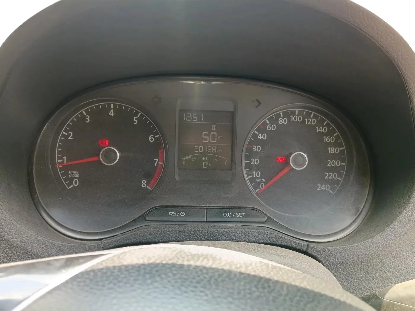2017 Volkswagen Ameo HIGHLINE1.2L, Petrol, Manual, 80,128 km, interior
