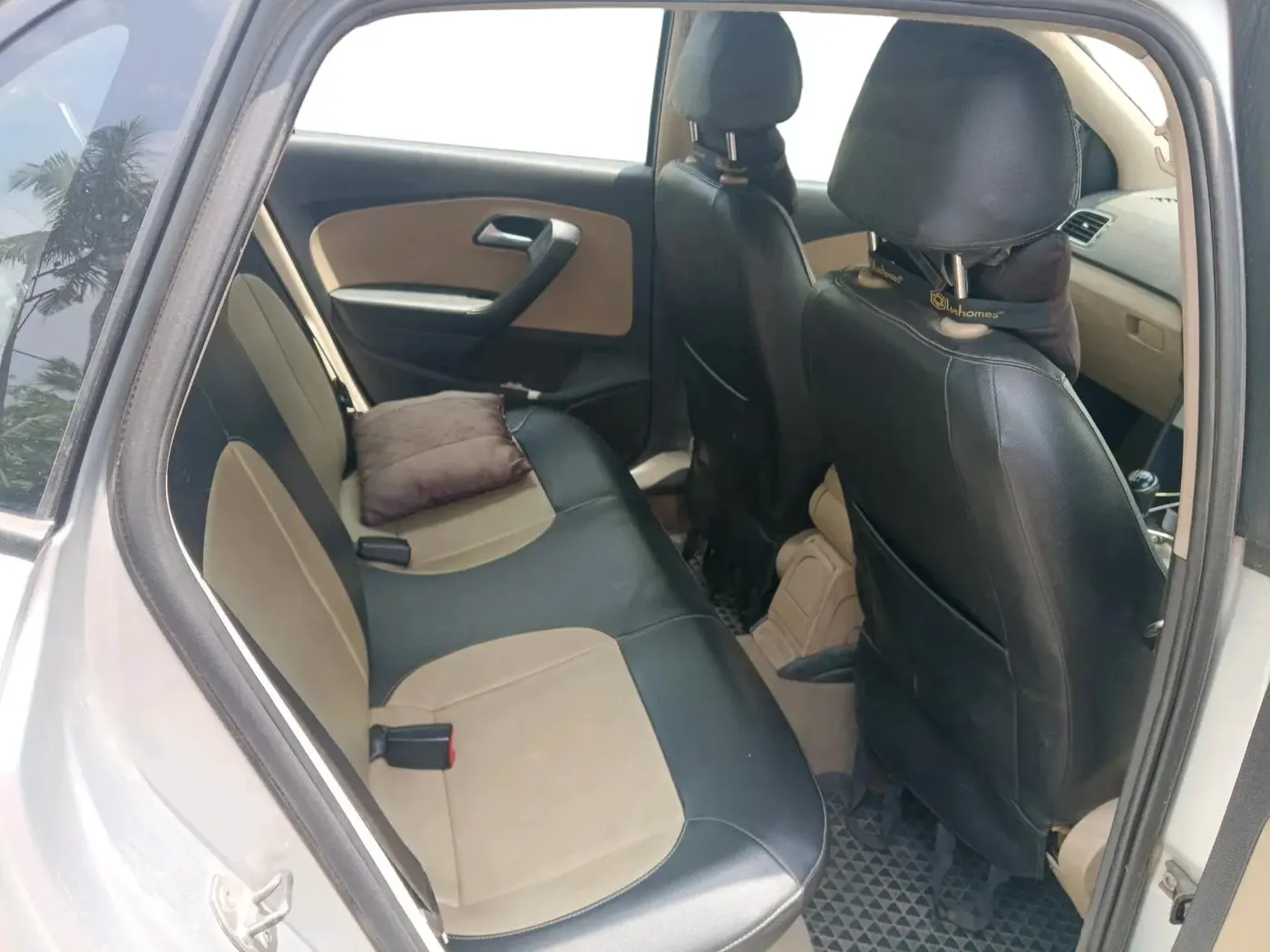 2017 Volkswagen Ameo HIGHLINE1.2L, Petrol, Manual, 80,128 km, interior