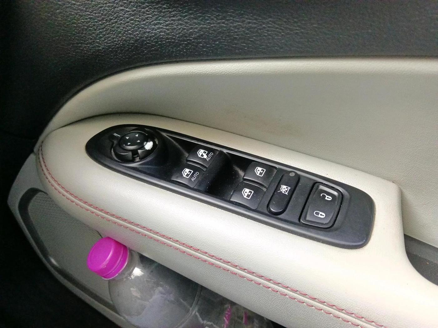 2020 Jeep Compass LIMITED PLUS PETROL AT, Petrol, Automatic, 87,965 km, interior