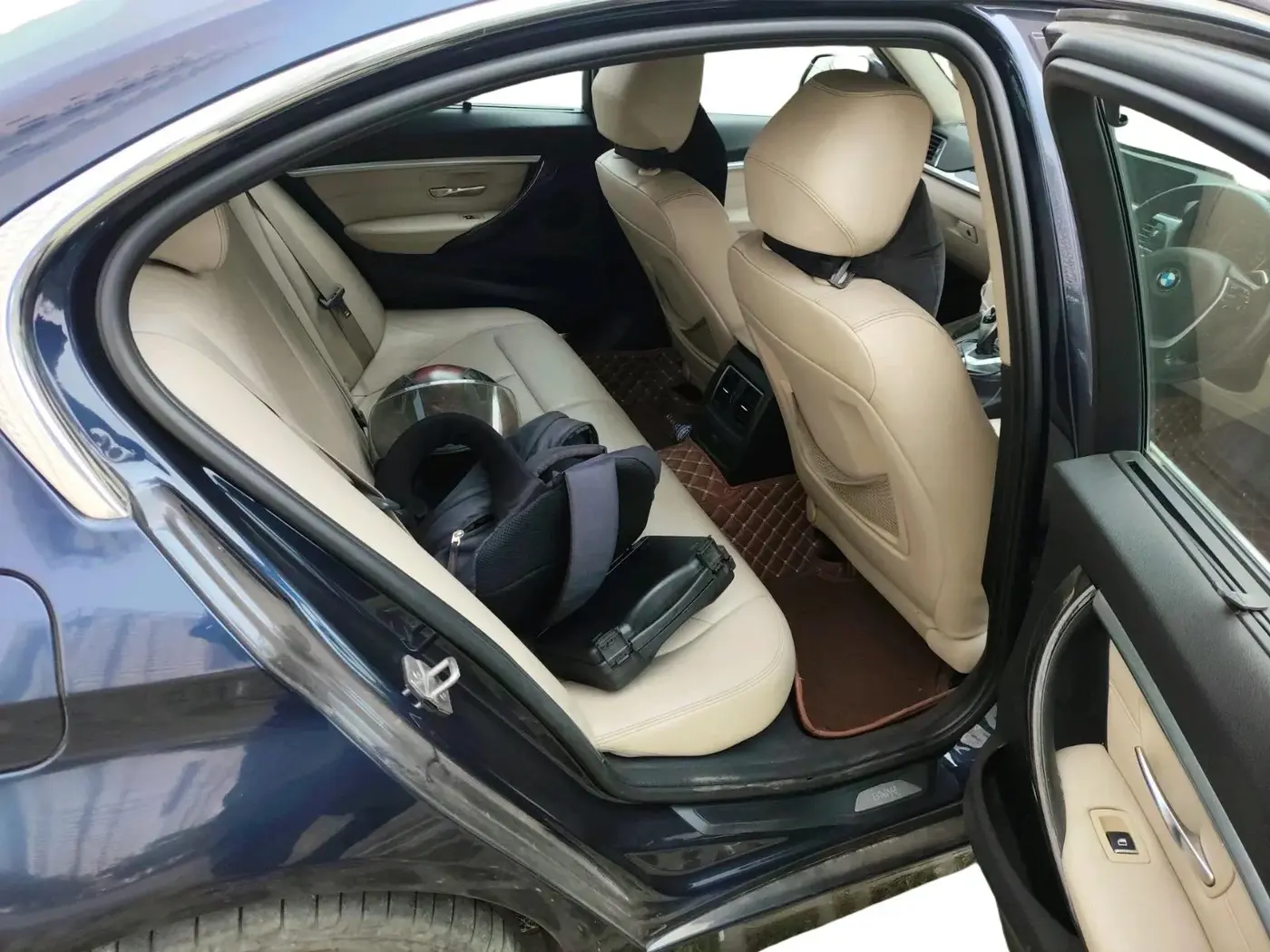 2016 BMW 3 Series 320d Luxury Line, Diesel, Automatic, 53,396 km, interior