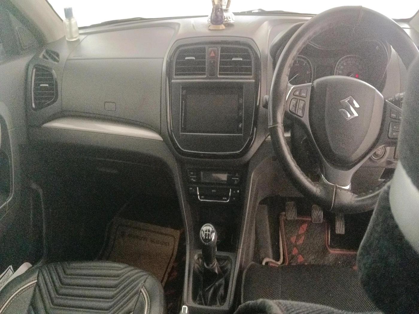 2017 Maruti Vitara Brezza ZDI PLUS DUAL TONE, Diesel, Manual, 32,823 km, interior