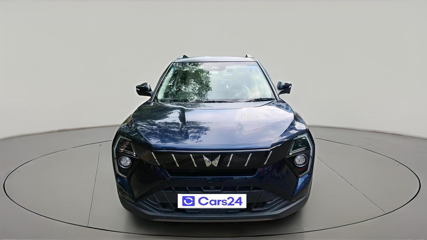 2024 Mahindra XUV 3XO AX7L 1.2 Petrol AT, Petrol, Automatic, 8,475 km, exterior