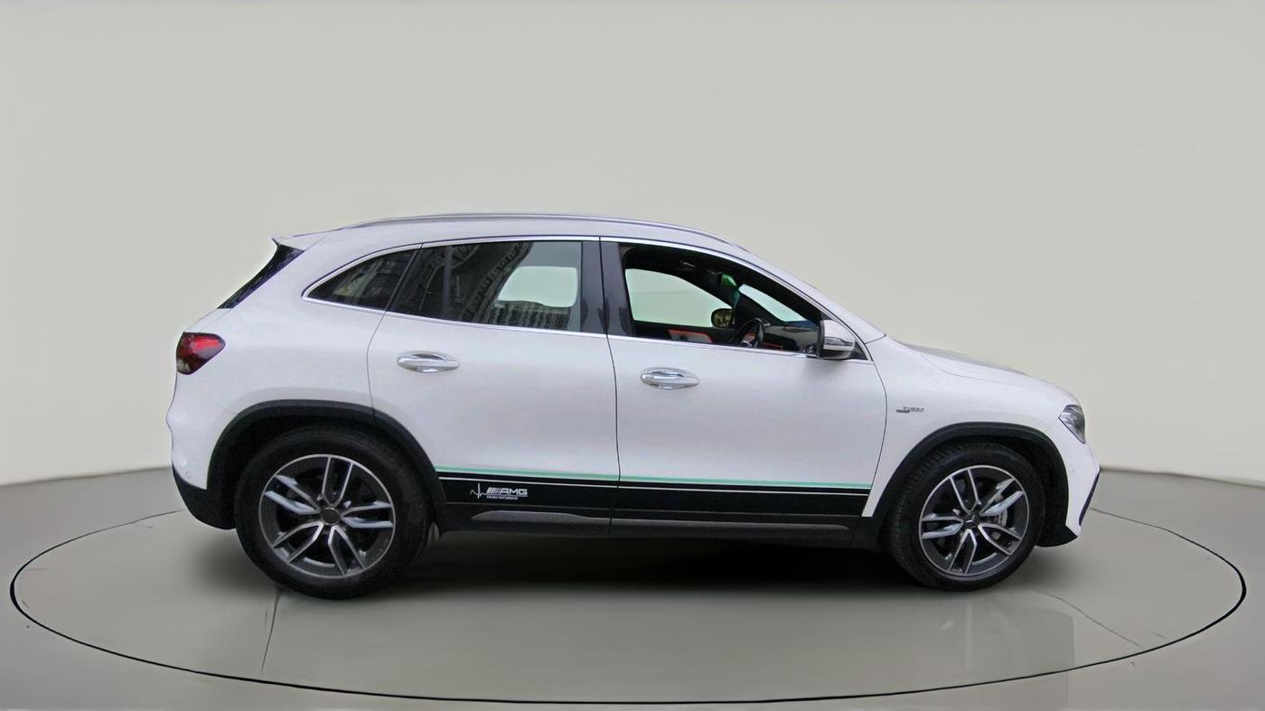 2022 Mercedes Benz GLA Class 35 AMG 4MATIC, Petrol, Automatic, 40,840 km, exterior