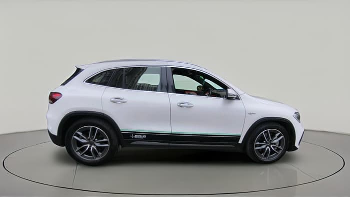 2022 Mercedes Benz GLA Class 35 AMG 4MATIC, Petrol, Automatic, 40,840 km, exterior