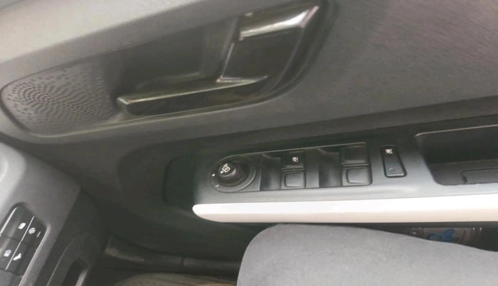 2023 Tata PUNCH ACCOMPLISHED MT, Petrol, Manual, 12,560 km, interior