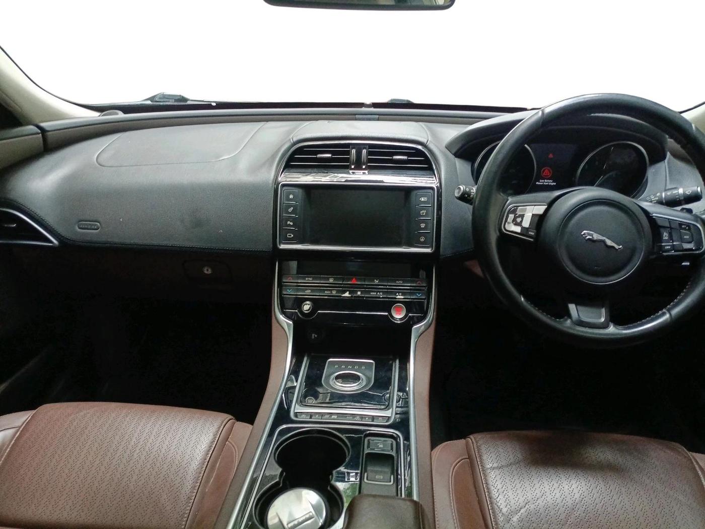2016 Jaguar XE PRESTIGE PETROL, Petrol, Automatic, 32,031 km, interior