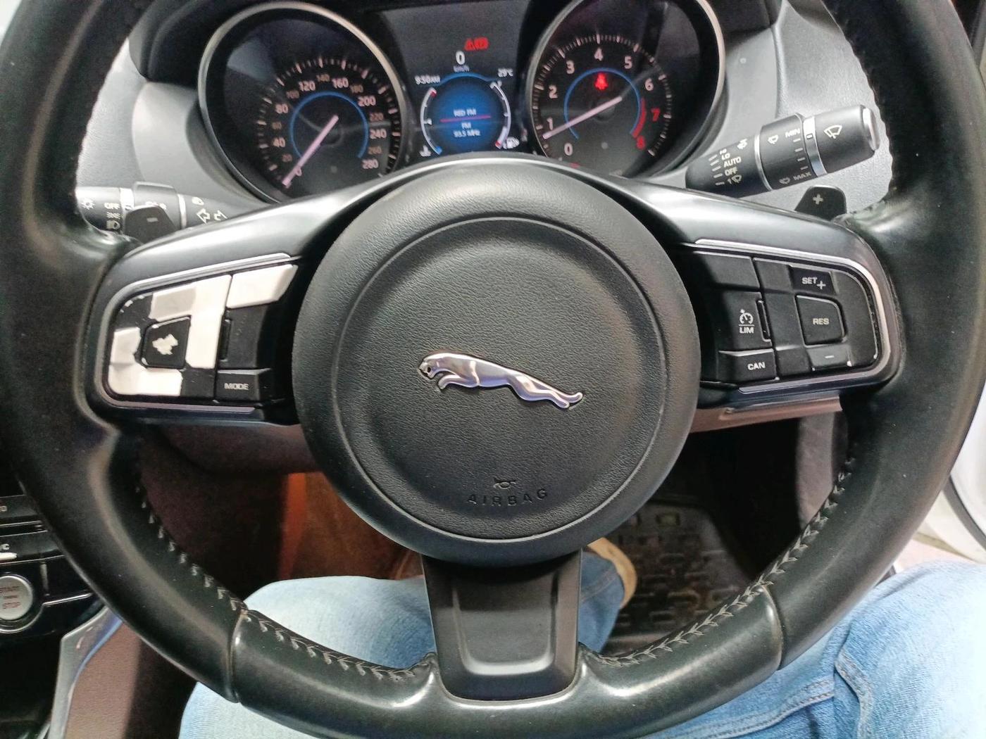 2016 Jaguar XE PRESTIGE PETROL, Petrol, Automatic, 32,031 km, interior