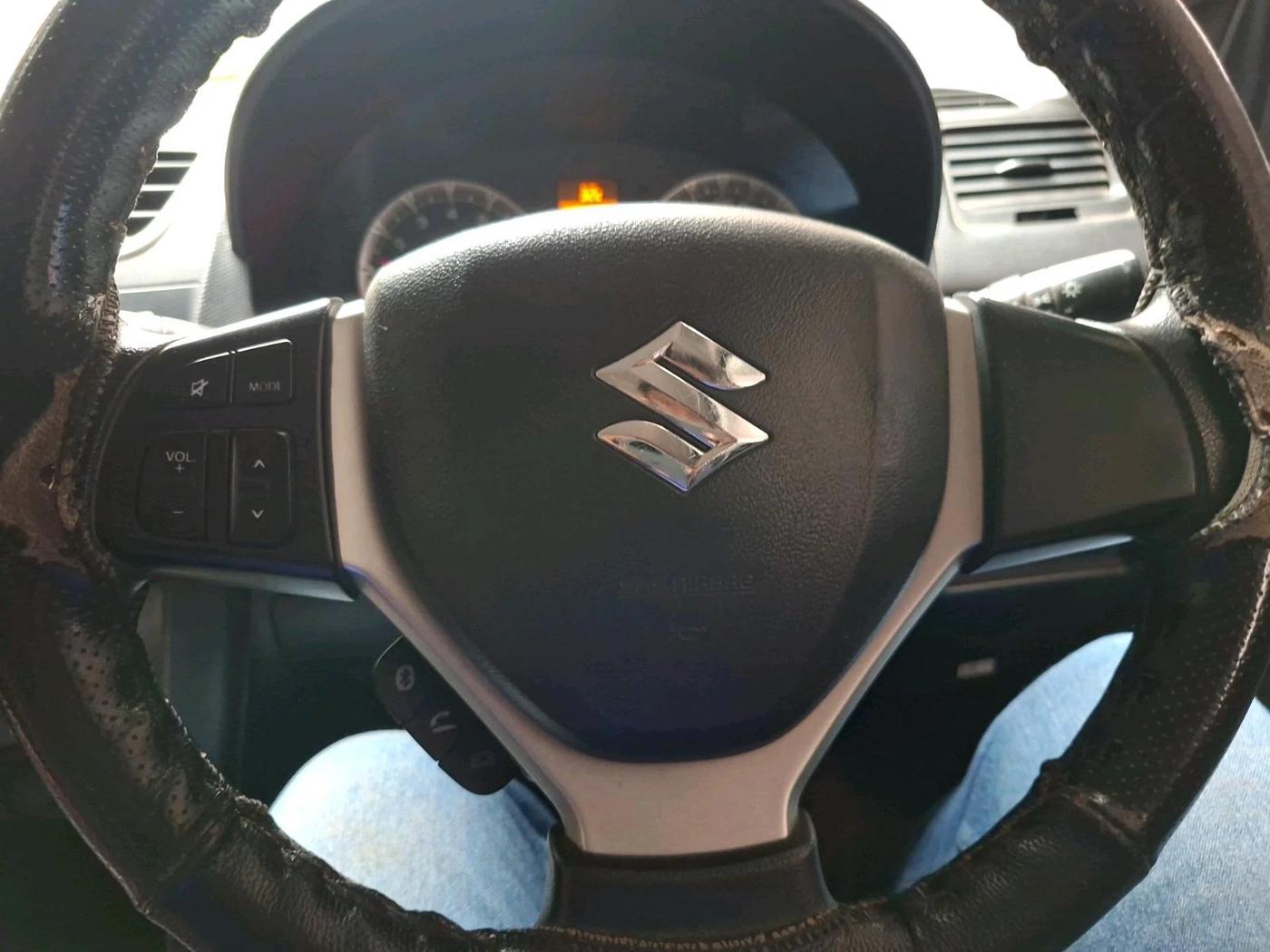 2017 Maruti Swift ZXI, Petrol, Manual, 76,372 km, interior