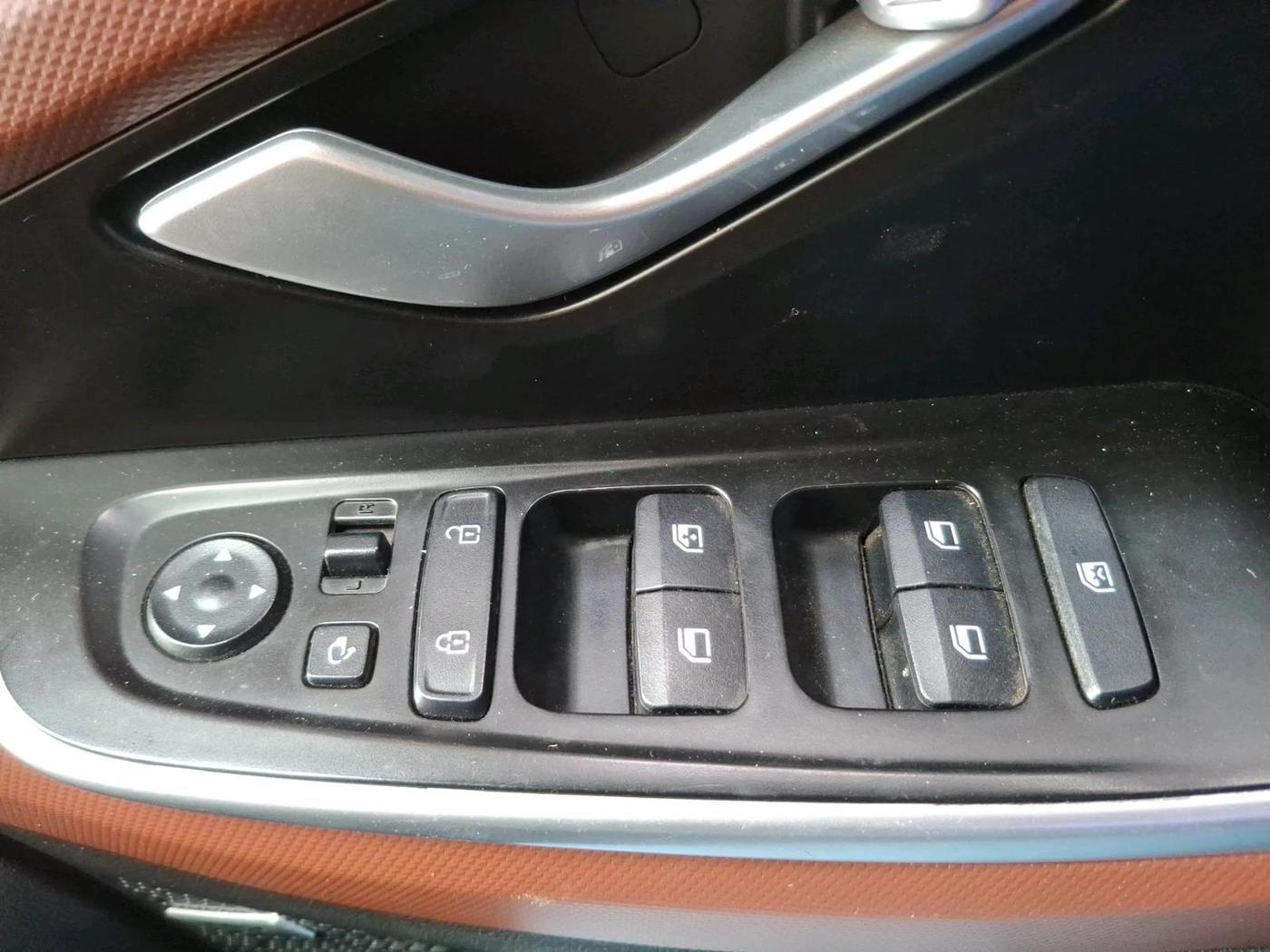 2022 Hyundai ALCAZAR PLATINUM 1.5 MT 7STR, Diesel, Manual, 33,372 km, interior