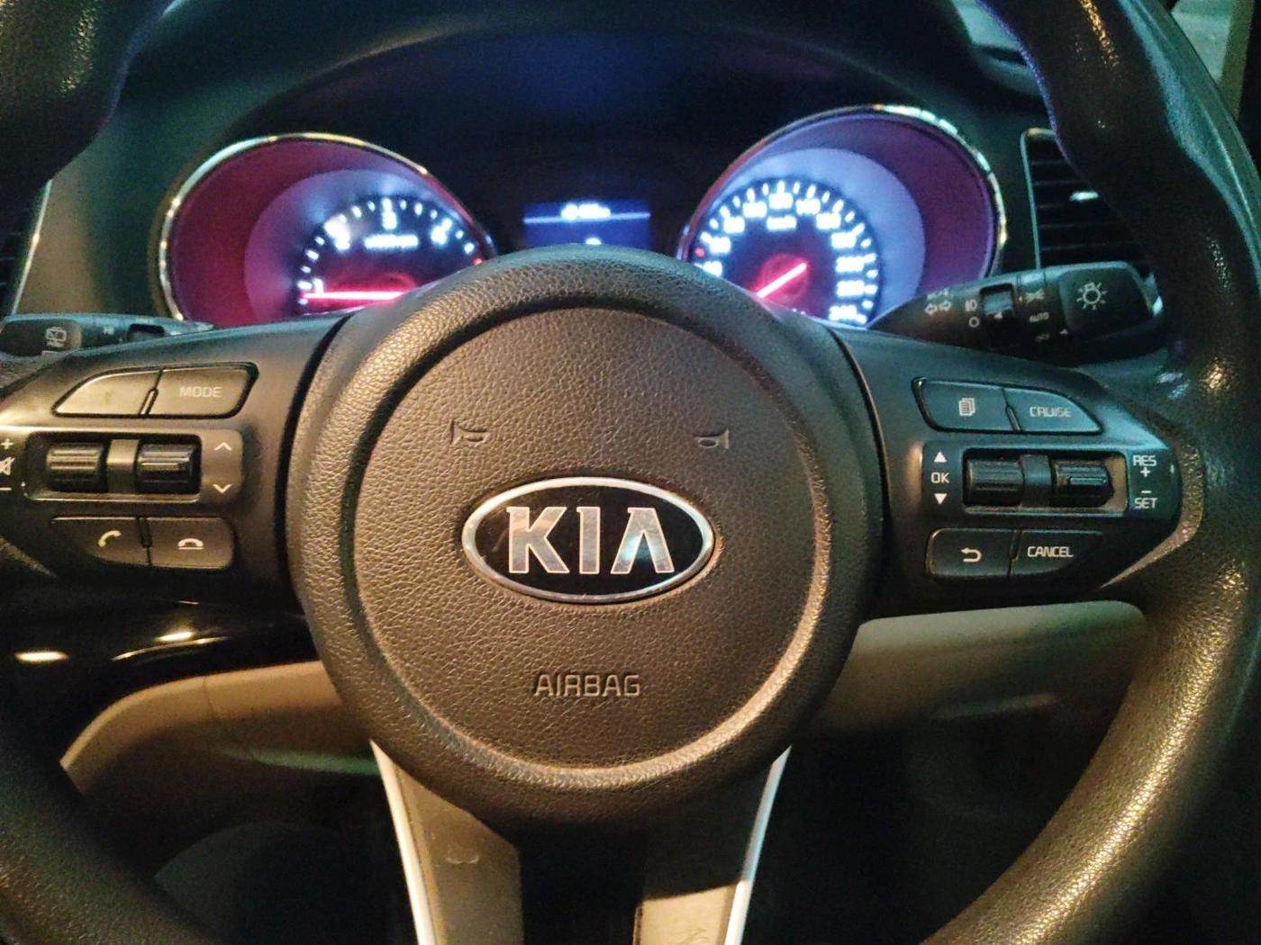 2021 KIA CARNIVAL PREMIUM 2.2 7 STR, Diesel, Automatic, 39,136 km, interior