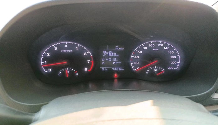 2018 Hyundai Verna 1.6 VTVT SX, Petrol, Manual, 43,976 km, interior