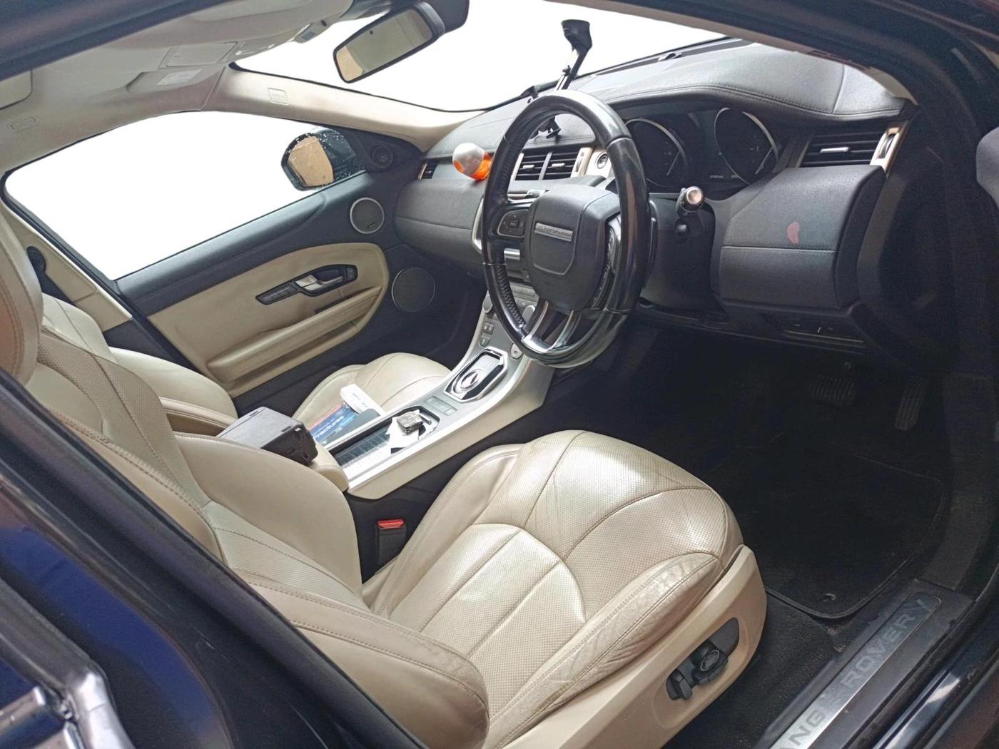 2018 Landrover Range Rover Evoque 2.0 L TD4 HSE, Diesel, Automatic, 31,461 km, interior