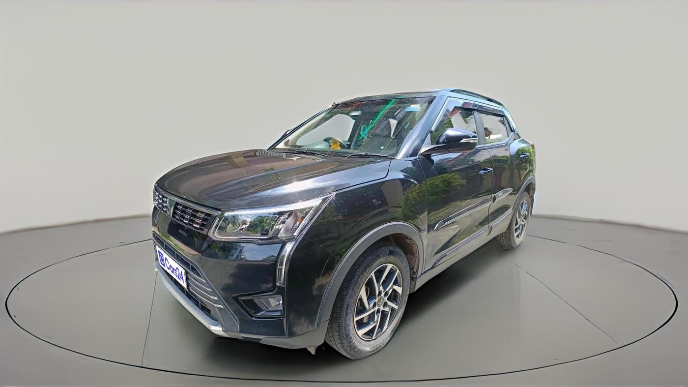 2022 Mahindra XUV300 W8 (O) 1.2 PETROL, Petrol, Manual, 11,737 km, exterior