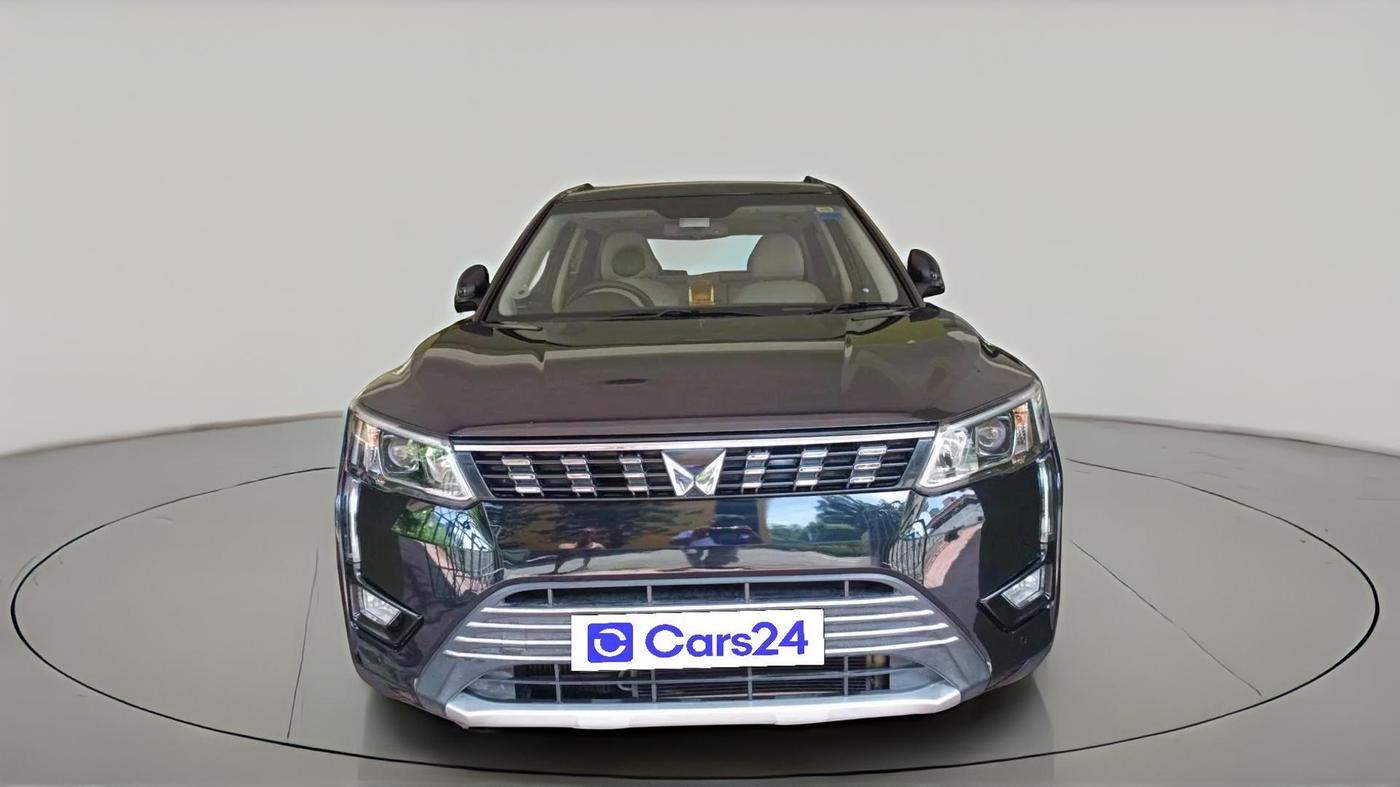 2022 Mahindra XUV300 W8 (O) 1.2 PETROL, Petrol, Manual, 11,737 km, exterior
