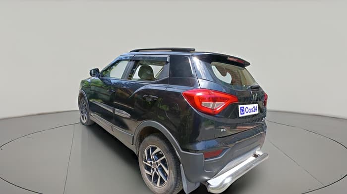 2022 Mahindra XUV300 W8 (O) 1.2 PETROL, Petrol, Manual, 11,737 km, exterior