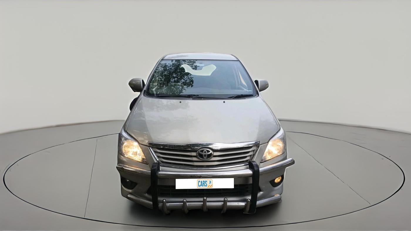 2013 Toyota Innova 2.5 VX 7 STR, Diesel, Manual, 9,88,155 km, exterior