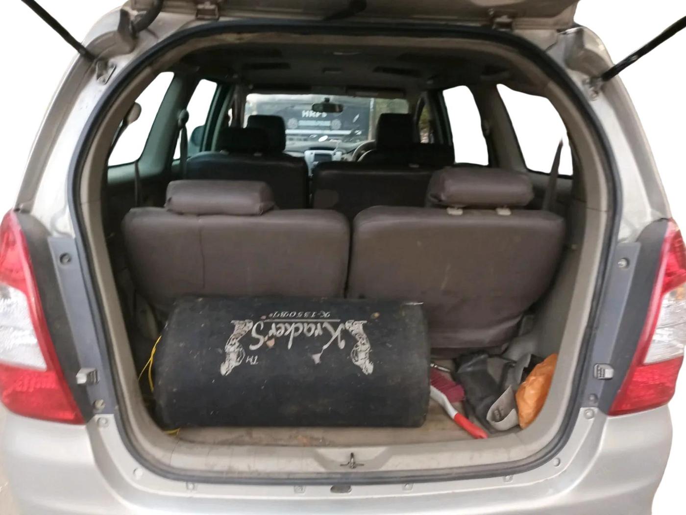 2013 Toyota Innova 2.5 VX 7 STR, Diesel, Manual, 9,88,155 km, exterior