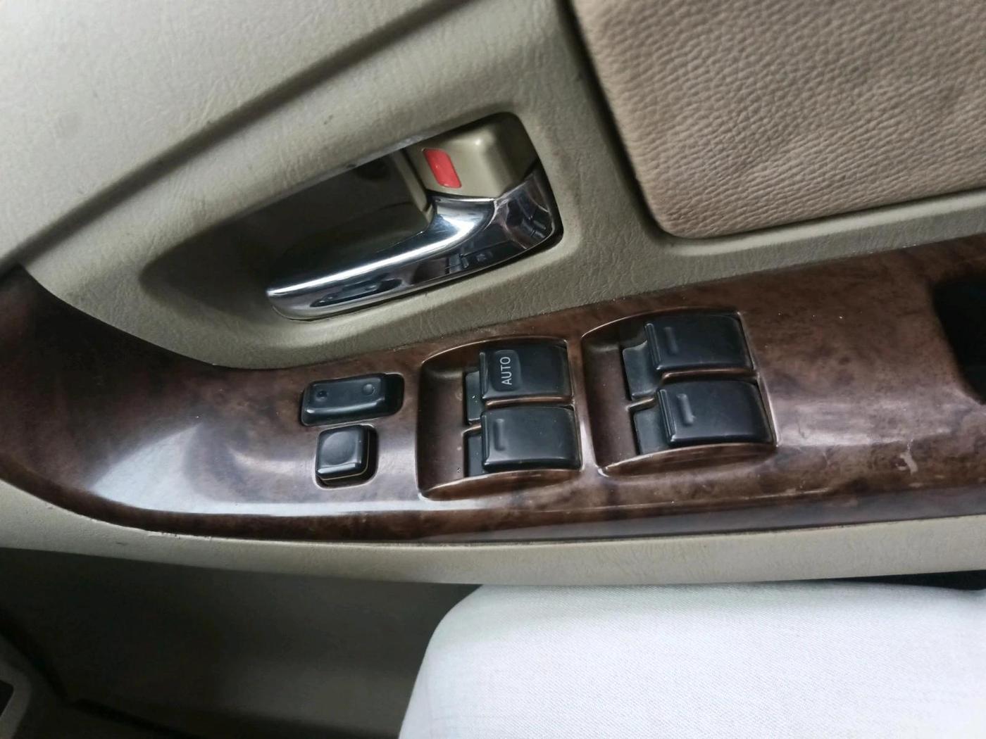 2013 Toyota Innova 2.5 VX 7 STR, Diesel, Manual, 9,88,155 km, interior