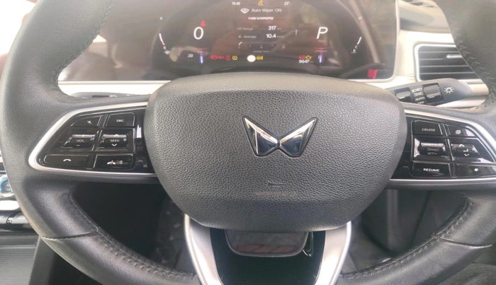 2023 Mahindra XUV700 AX 7 LUXURY D AWD AT 7 STR, Diesel, Automatic, 9,724 km, interior