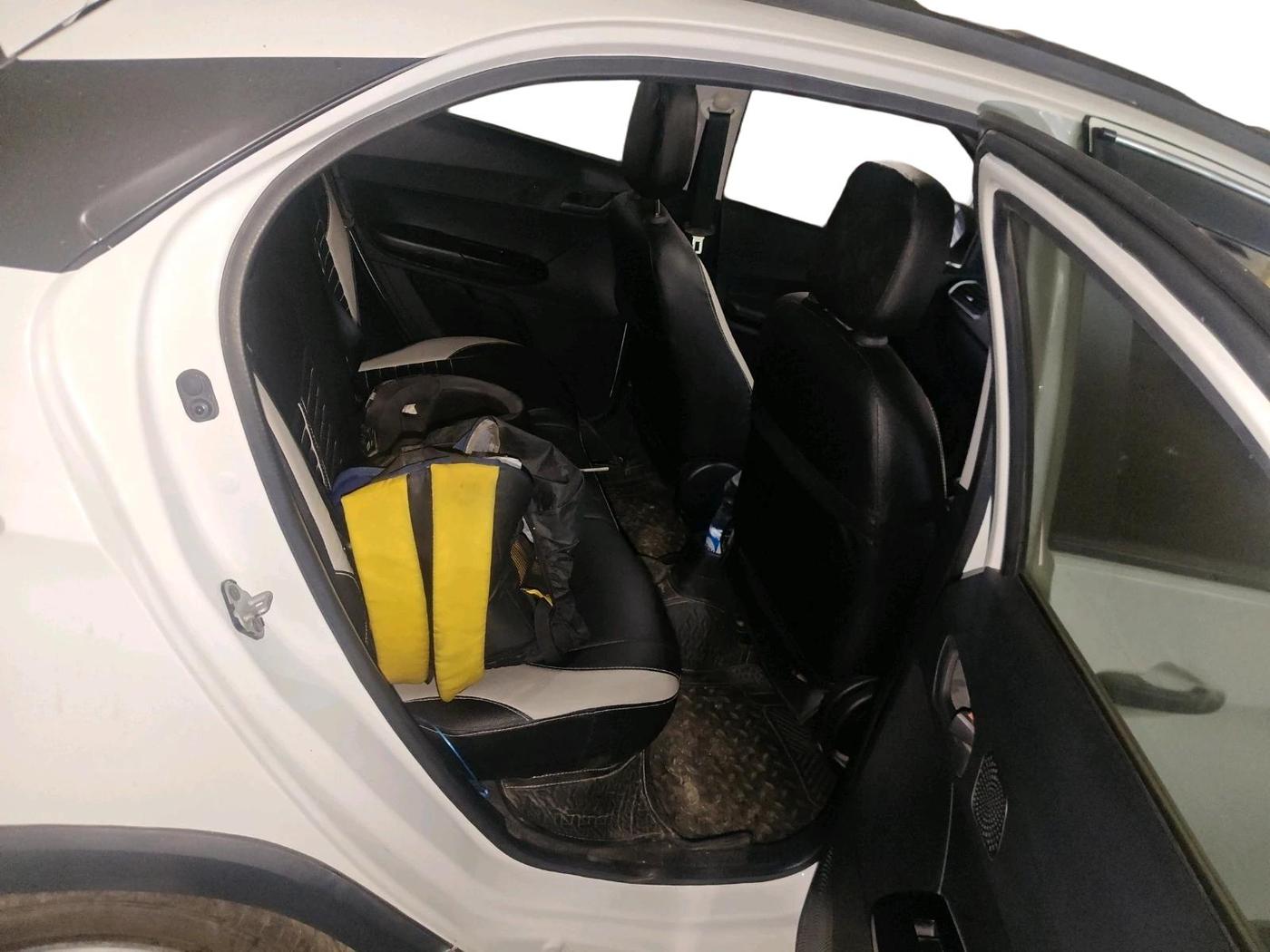 2024 Tata TIAGO NRG XZ MT, Petrol, Manual, 8,248 km, interior