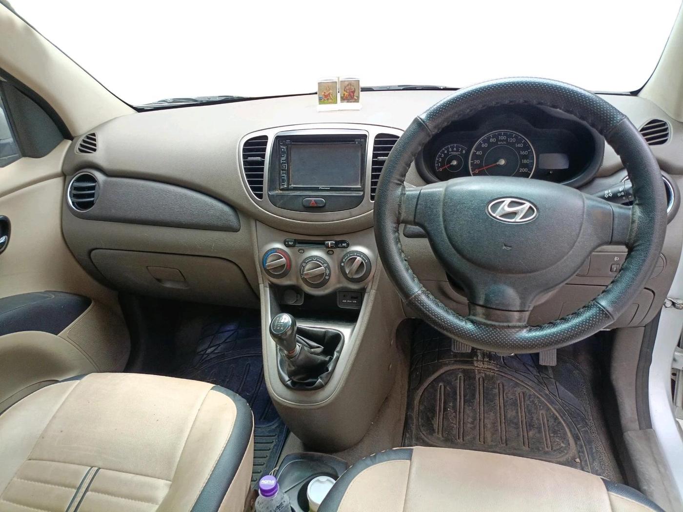 2012 Hyundai i10 SPORTZ 1.2, Petrol, Manual, 64,991 km, interior
