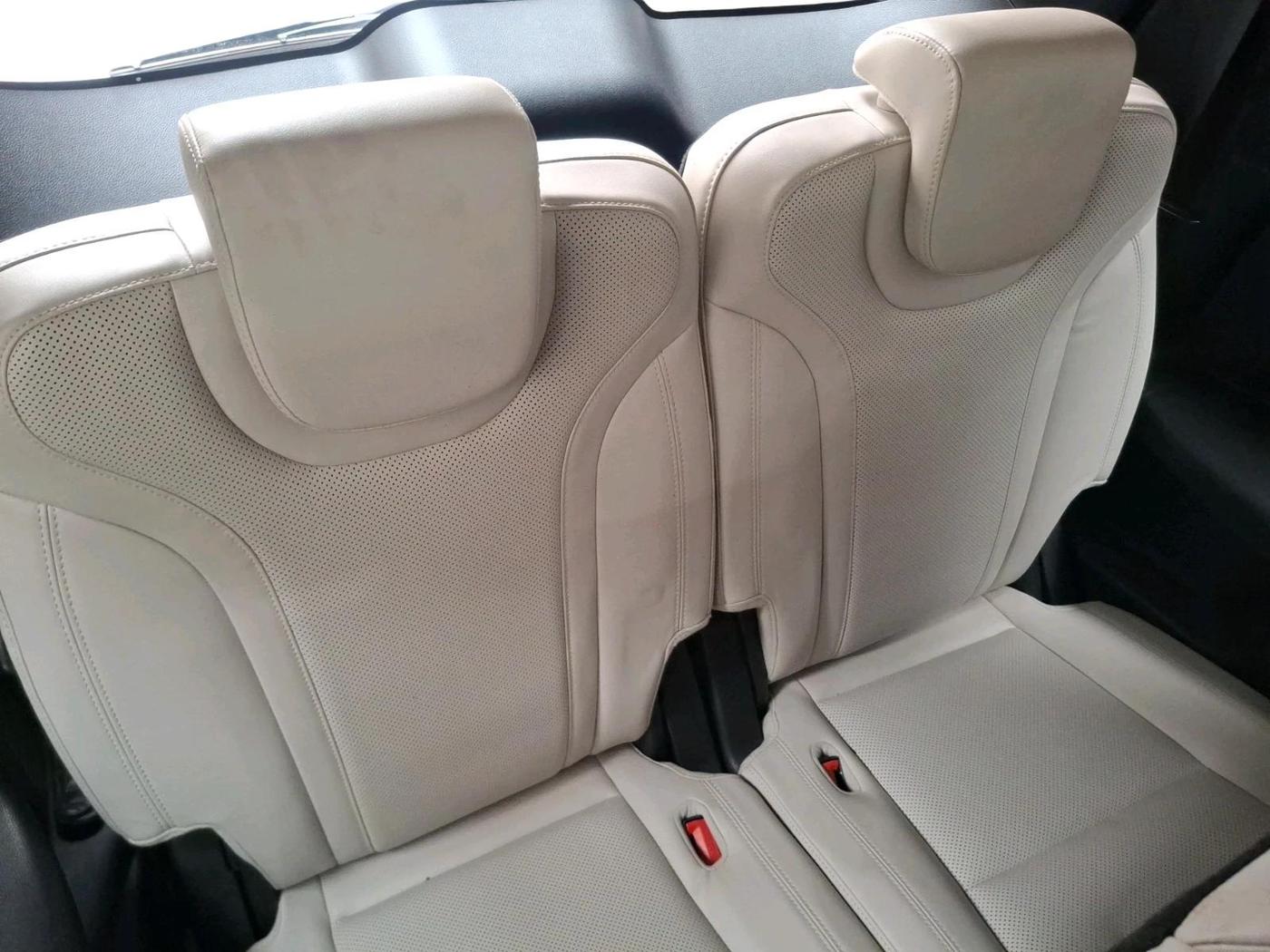 2024 Mahindra XUV700 AX 7 LUXURY D AT 7 STR, Diesel, Automatic, 46,148 km, interior