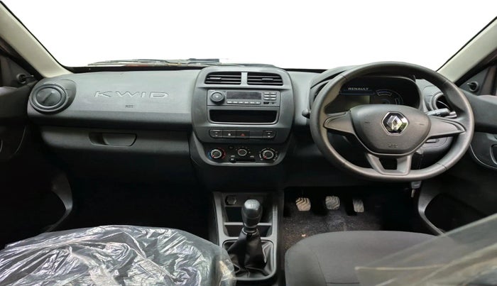 2023 Renault Kwid RXL 1.0 (O), Petrol, Manual, 62 km, interior