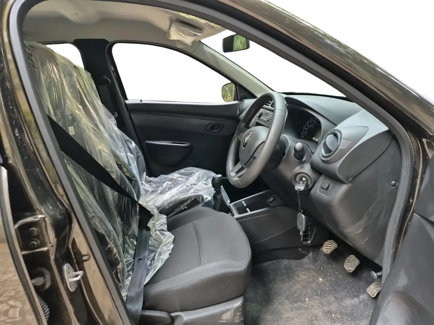 2023 Renault Kwid RXL 1.0 (O), Petrol, Manual, 62 km, interior