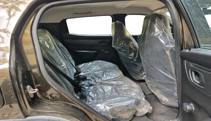 2023 Renault Kwid RXL 1.0 (O), Petrol, Manual, 62 km, interior