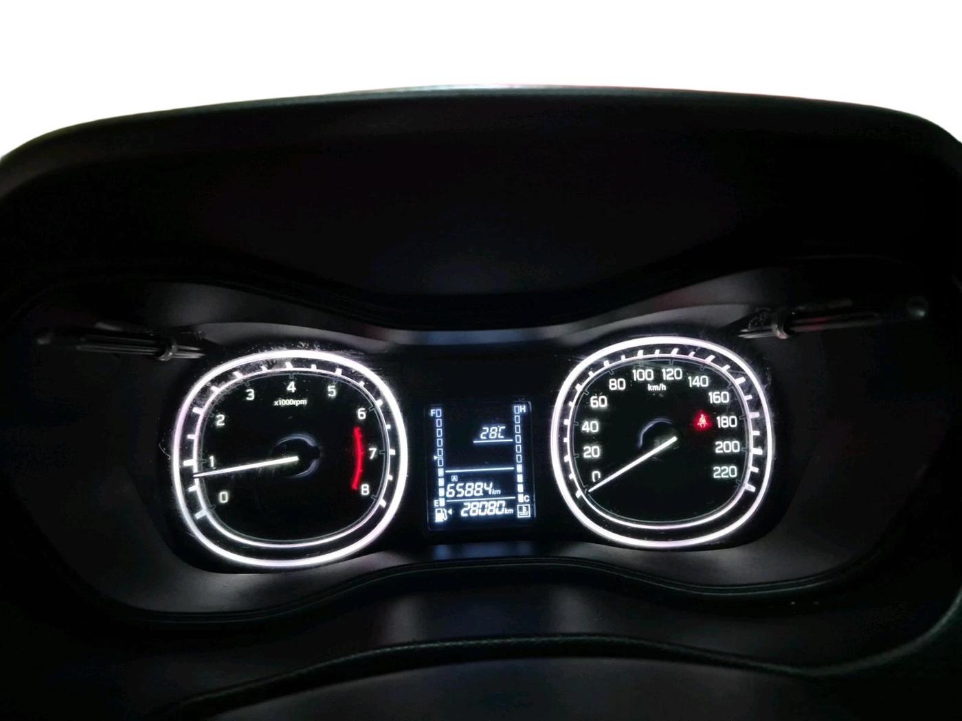 2021 Maruti Vitara Brezza ZXI, Petrol, Manual, 28,080 km, interior