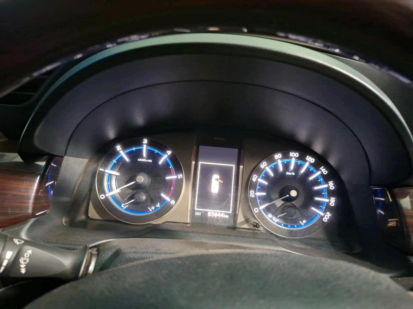 2021 Toyota Innova Crysta 2.4 G 7 STR, Diesel, Manual, 65,944 km, interior