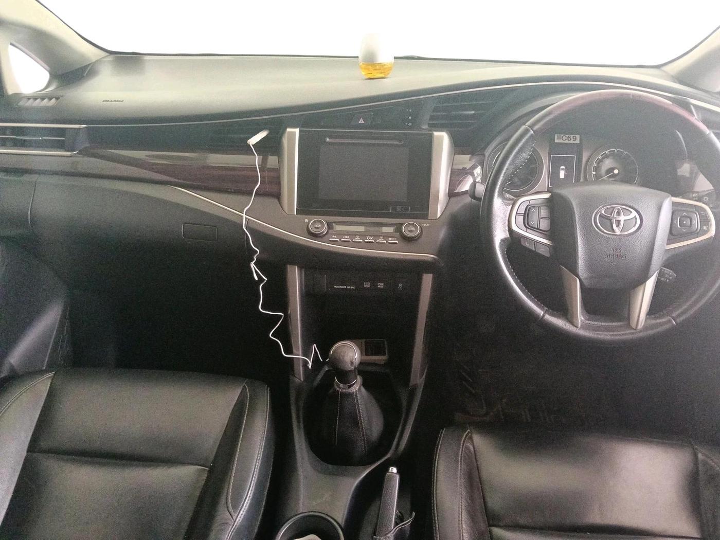 2017 Toyota Innova Crysta 2.4 ZX 7 STR, Diesel, Manual, 54,922 km, interior
