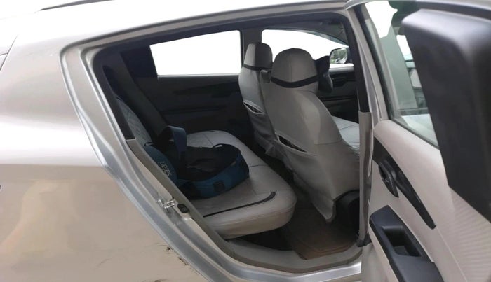 2016 Mahindra Kuv100 K2 6 STR, Petrol, Manual, 51,430 km, interior