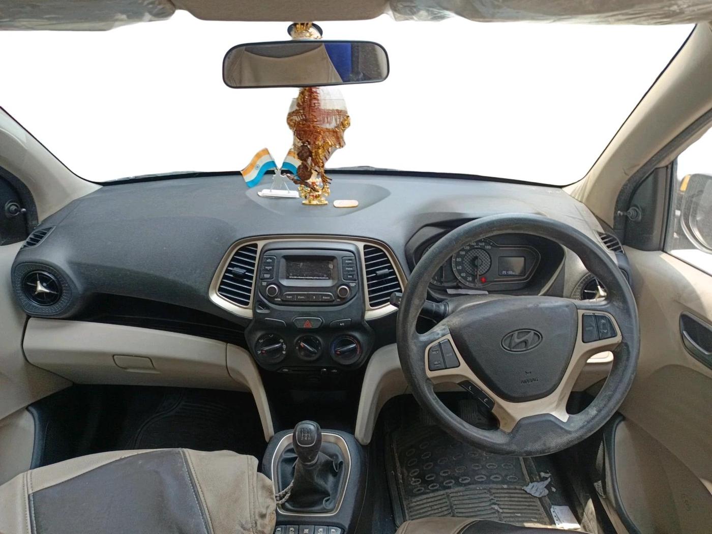 2020 Hyundai NEW SANTRO MAGNA, Petrol, Manual, 25,138 km, interior